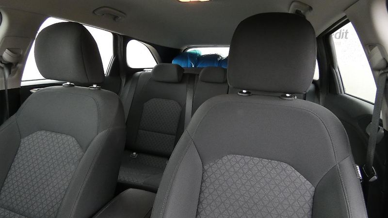 Kia Ceed 1.5 T-GDI Fresh - fotka 7 z 22