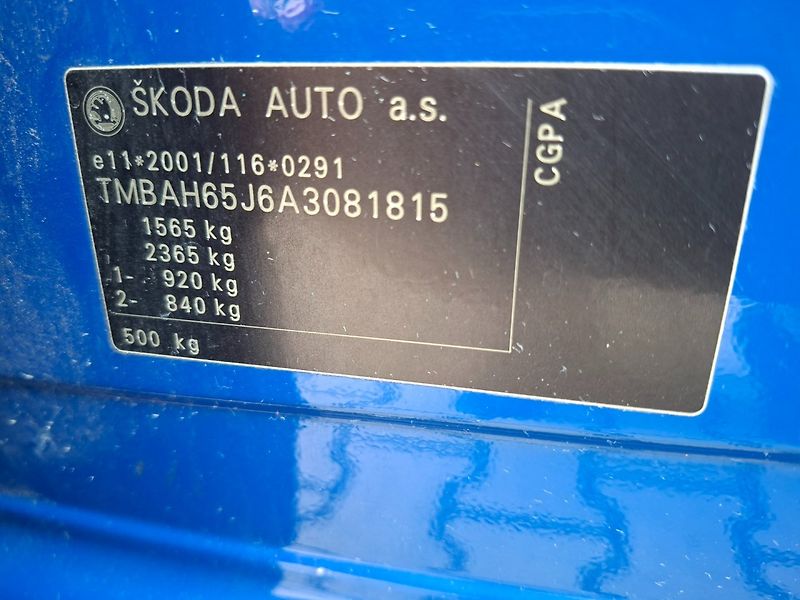 Škoda Fabia (2009) 1.2i 51kW -1.MAJITEL-KLIMA - fotka 22 z 23