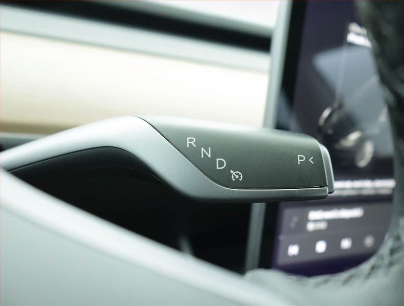 Tesla Model 3 (2020) Long Range 4WD 78kWh, SoH 86% - fotka 13 z 22