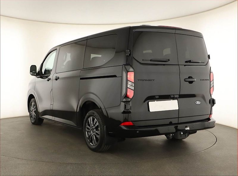 Ford Transit Custom (2024) 2.0 EcoBlue - fotka 4 z 15