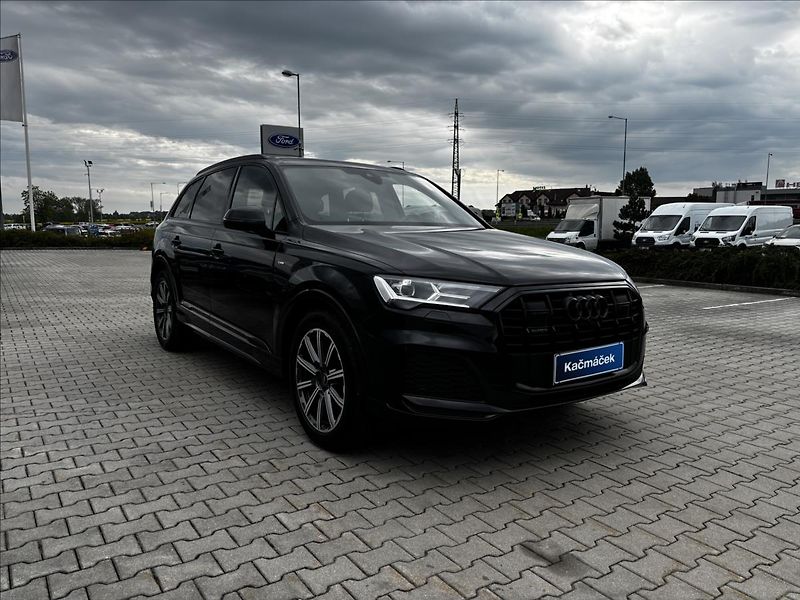 Audi Q7 3,0 TDI 210kW quattro S-line - fotka 7 z 42