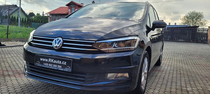 Volkswagen Touran (2016) 1,4TSi 110kW benzín DSG FuLLeD - fotka 1 z 44