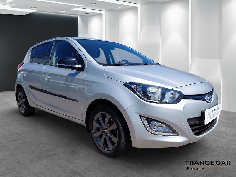 Hyundai i20 (2014) 1,25i 63 kW Family Go - fotka 3 z 24