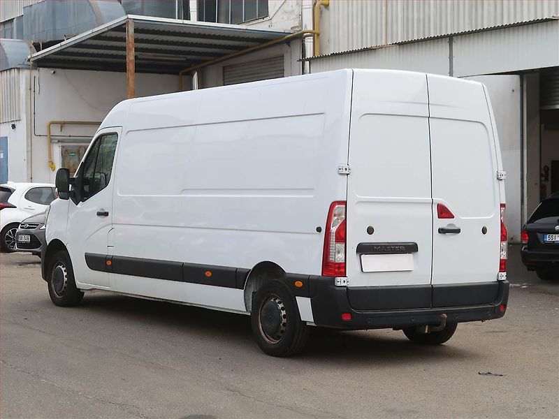 Renault Master (2021) 2.3 dCi 135, L3H2, 12m3, 1.0t - fotka 4 z 16