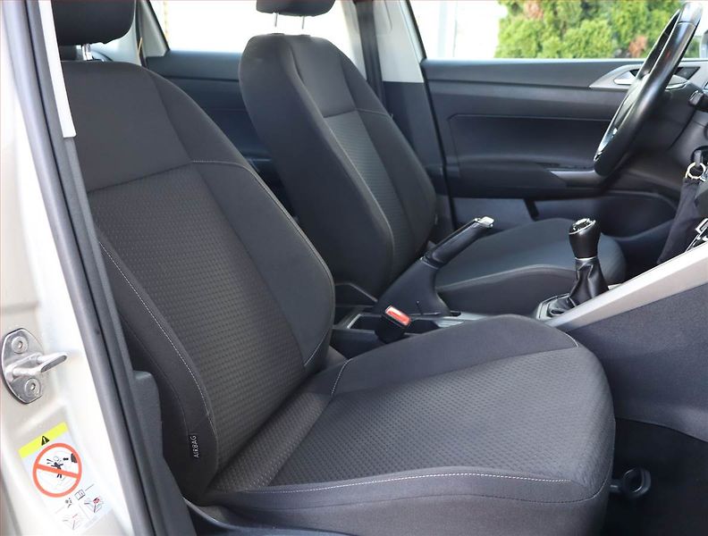 Volkswagen Polo (2017) 1.0 TSI, Tempomat - fotka 9 z 15