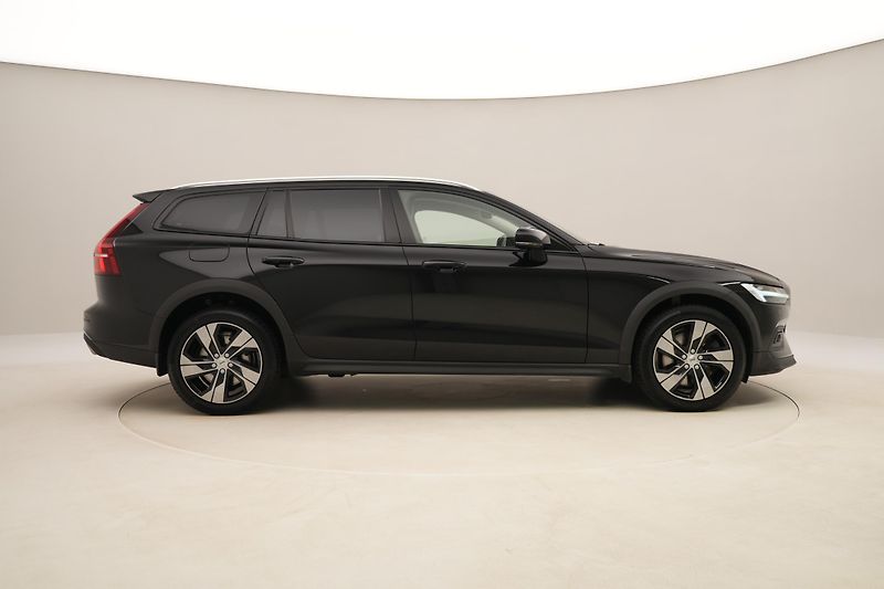 Volvo V60 CC B5 AWD MOMENTUM AUT - fotka 14 z 53