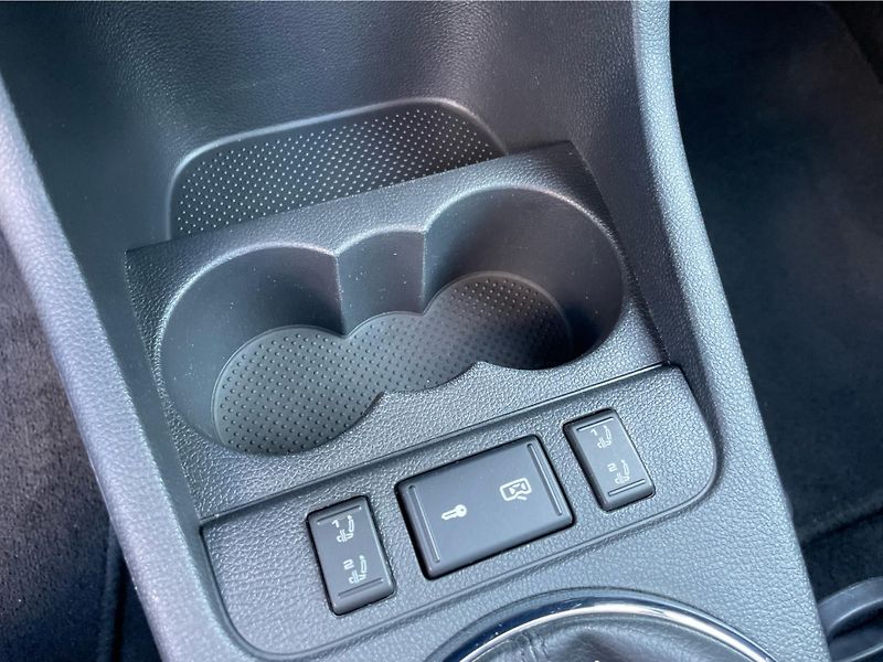 Škoda Fabia 1.2 TSi ELEGANCE PLUS - fotka 20 z 24