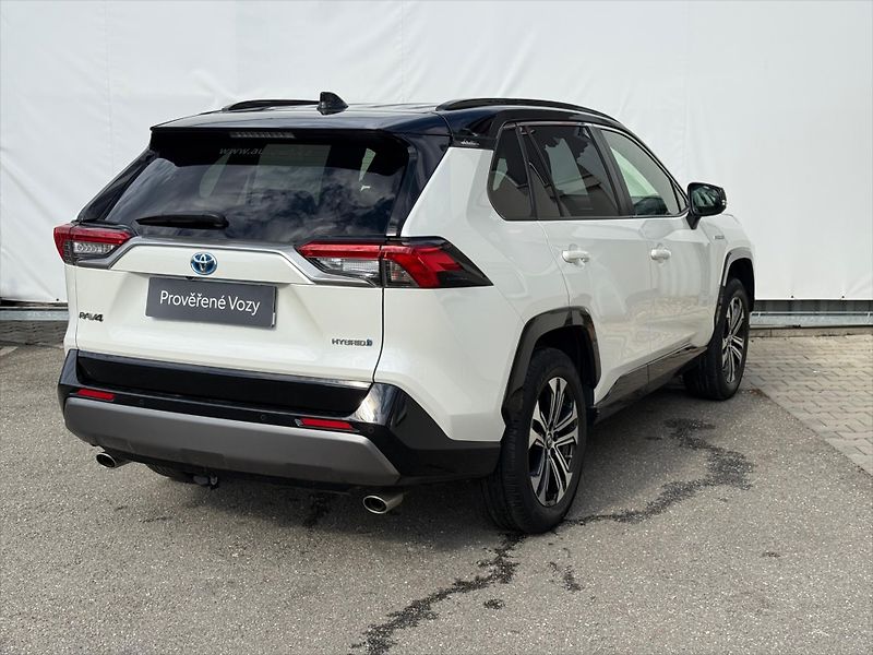 Toyota RAV4 2,5 Selection, 4x4 - fotka 4 z 20