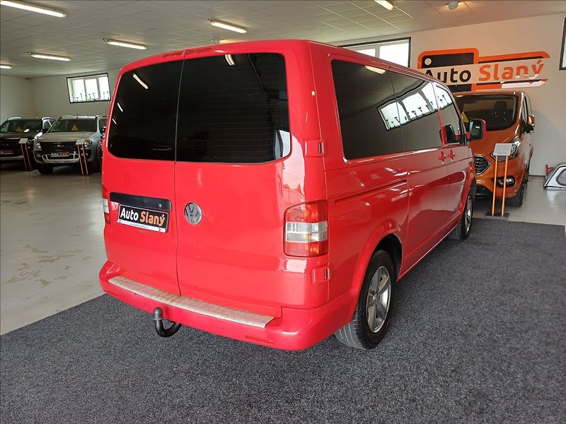 Volkswagen Transporter 2,5 TDI 96kW,DSG,8míst,po serv - fotka 6 z 26
