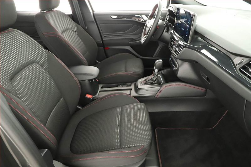 Ford Focus (2024) ST-Line 1.0 MHEV - fotka 7 z 14