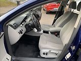 Volkswagen Passat 2,0 TDI DSG - náhled 13