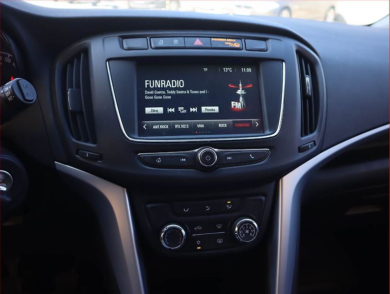 Opel Zafira (2018) 1.4 Turbo, Serv.kniha - fotka 12 z 17
