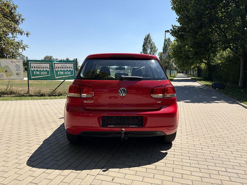 Volkswagen Golf 1.6 75kw Trend - fotka 17 z 29