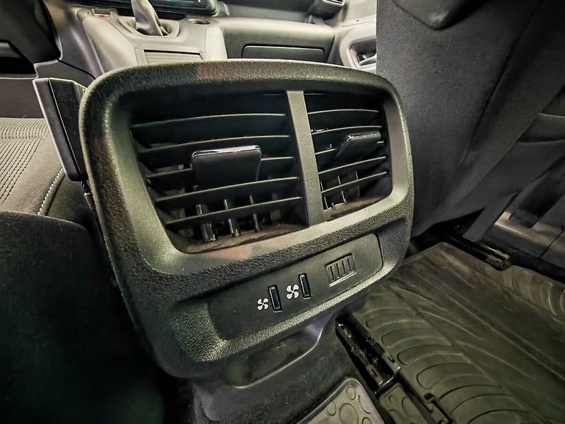 Toyota ProAce City 1.2T 110k  Family - fotka 16 z 35