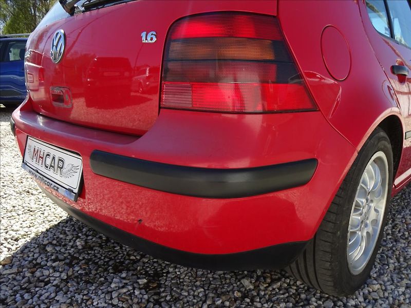 Volkswagen Golf IV 1,6i 77kW - fotka 19 z 44