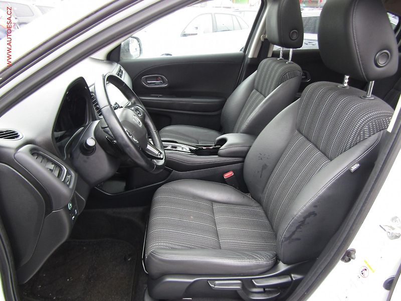 Honda HR-V (2015) 1.5 i CVT, AT, navi - fotka 9 z 20