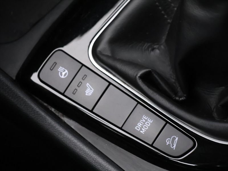 Hyundai Tucson 1,6 T-GDI 132 kW Smart DPH CZ - fotka 22 z 32