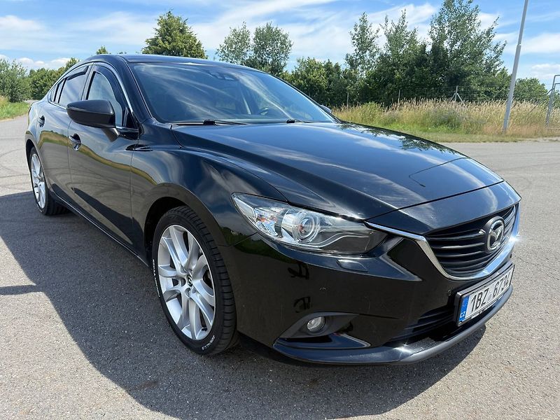 Mazda 6 Revolution Top 2,2 130 kW - fotka 7 z 23