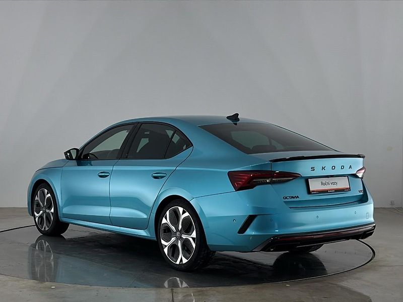 Škoda Octavia RS DSG - fotka 15 z 28