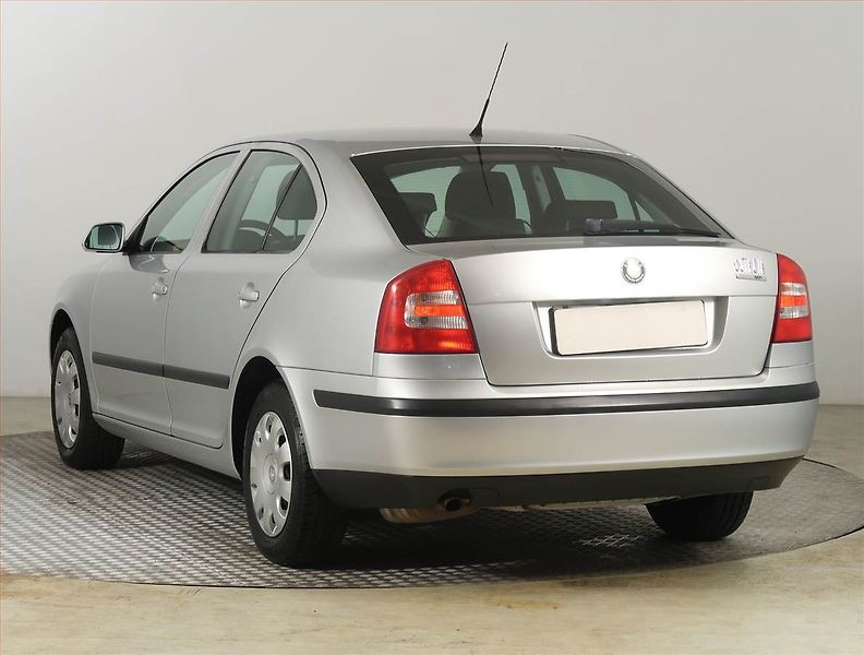 Škoda Octavia (2008) 1.6, po STK, za super cenu - fotka 4 z 17