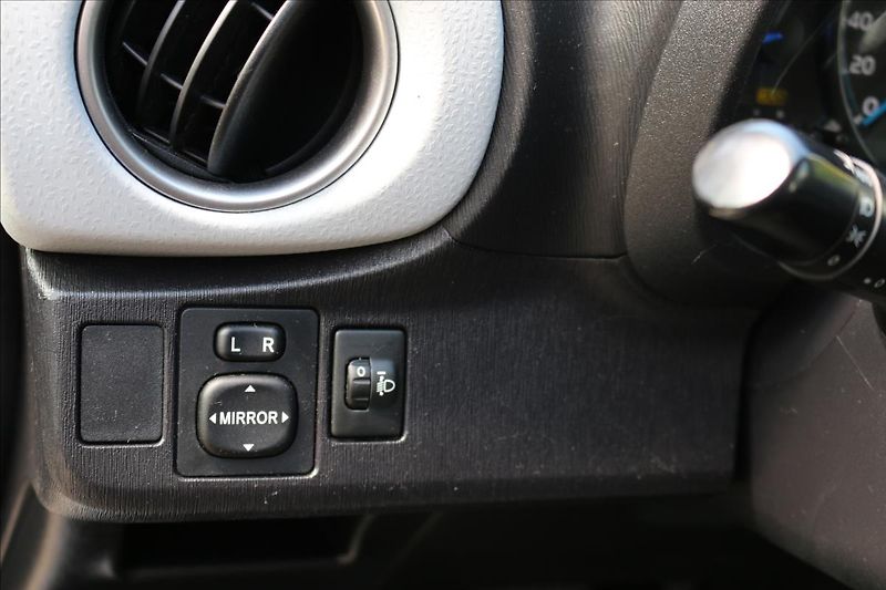 Toyota Yaris 1,5 Hybrid, Automat - fotka 12 z 40