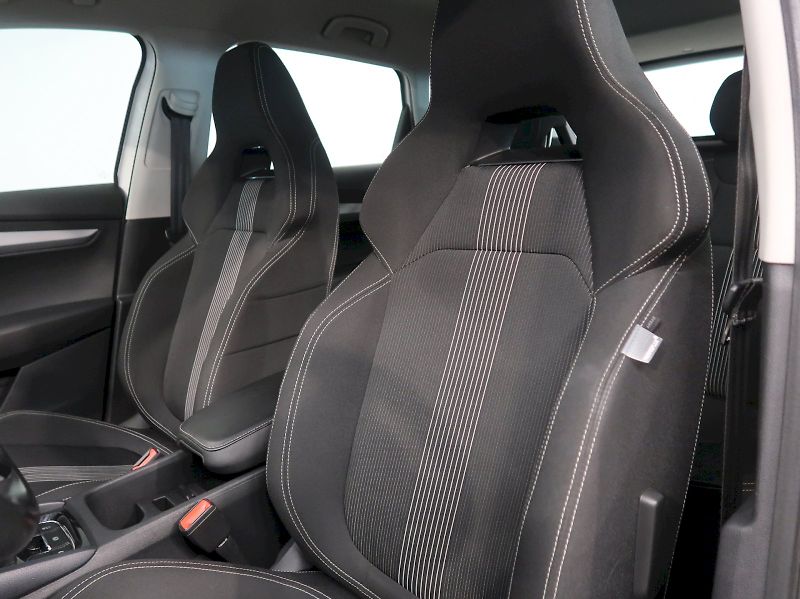 Škoda Karoq (2019) AMBITION 1.0TSI 85KW - fotka 14 z 35