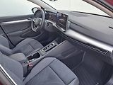 Volkswagen Golf (2025) People 1.5 eTSI / 85 kW DSG7 m - náhled 21