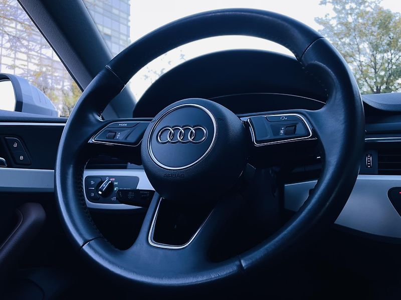 Audi A5 2.0TDI 140KW 4x4 AUT VÝHŘEV - fotka 36 z 49