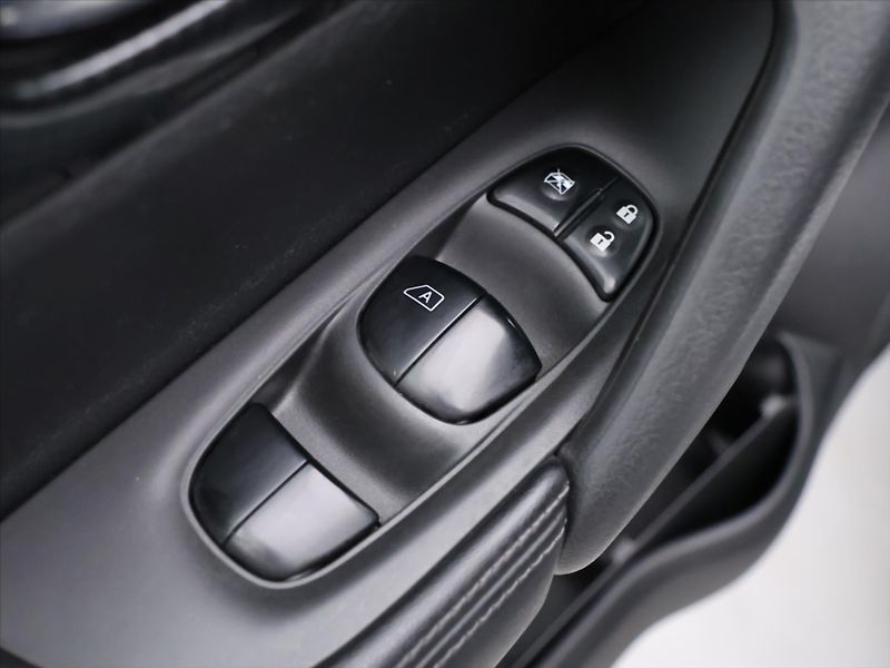 Nissan X-Trail 2.0 dCi Aut. AWD CZ N-Connecta - fotka 13 z 30