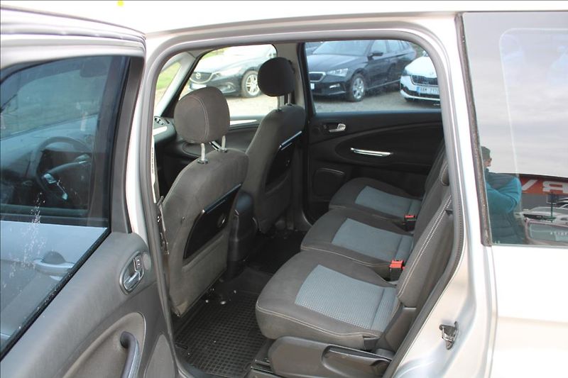 Ford Galaxy 2,0 TDCi  AUTOMAT, 7 - MÍST - fotka 11 z 26