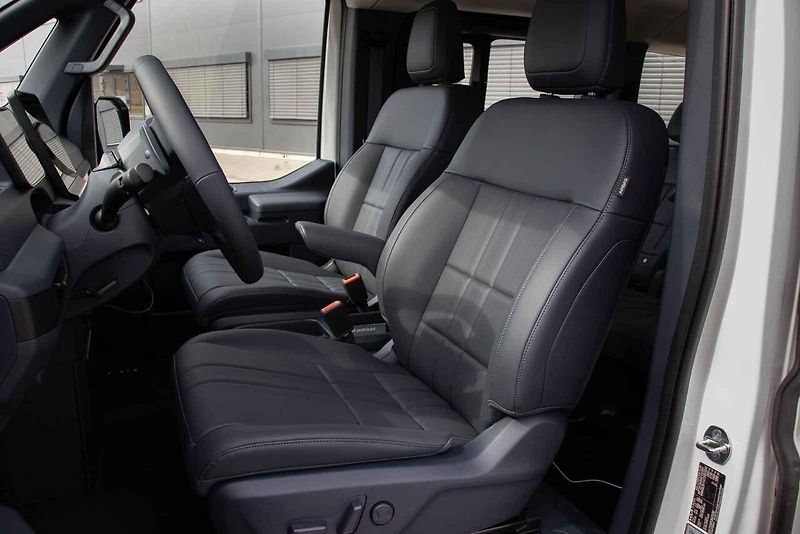 Dodávku Kia PV5 Passenger testoval pro TipCars Matěj Myška.