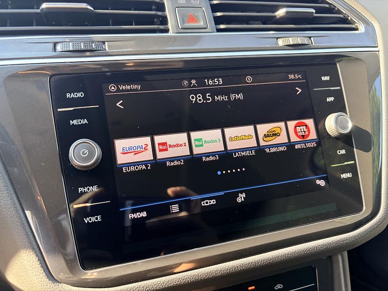 Volkswagen Tiguan 1.5TSI DSG MATRIX VIRTUAL - fotka 31 z 58