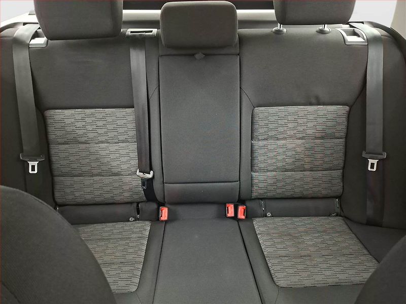 Škoda Octavia (2011) Ambiente 1.6 TDI, nová STK - fotka 10 z 14