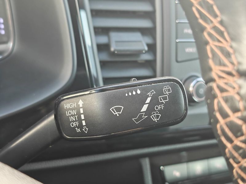 Seat Ateca DSG 4WD 2,0 TSI - fotka 16 z 30
