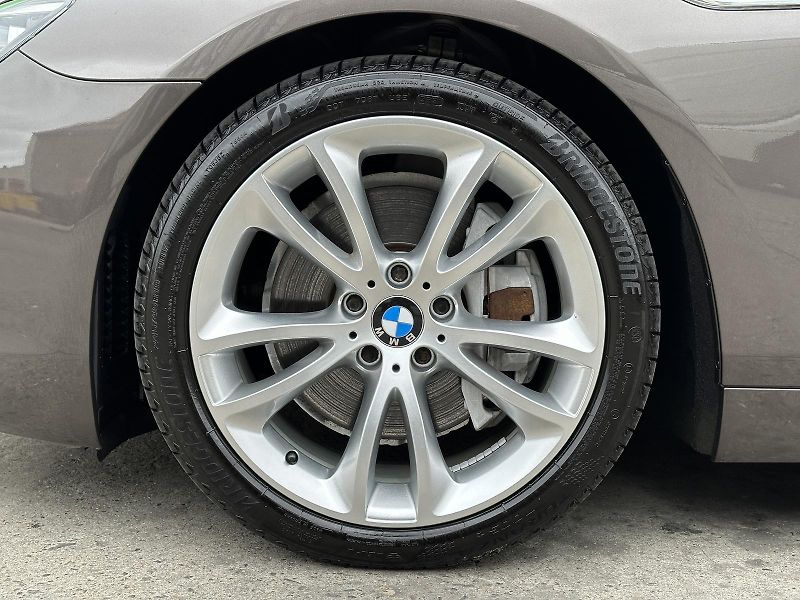 BMW Řada 6 640d Coupé 8AT 230kW Head-Up K - fotka 8 z 42