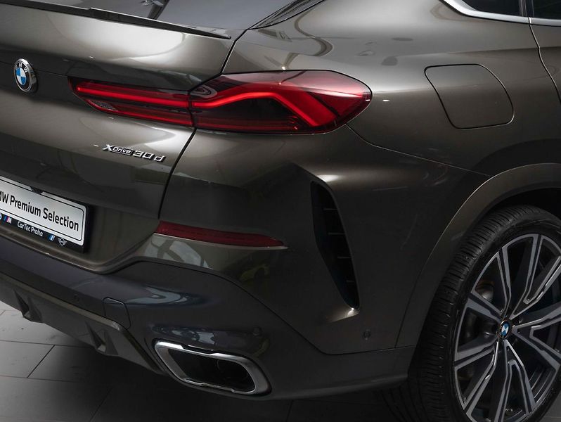 BMW X6 xDrive30d - fotka 9 z 24