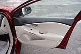 Volvo V40 (2016) 2.0i T2 90kw INSCRIPTION MANUÁ - náhled 38