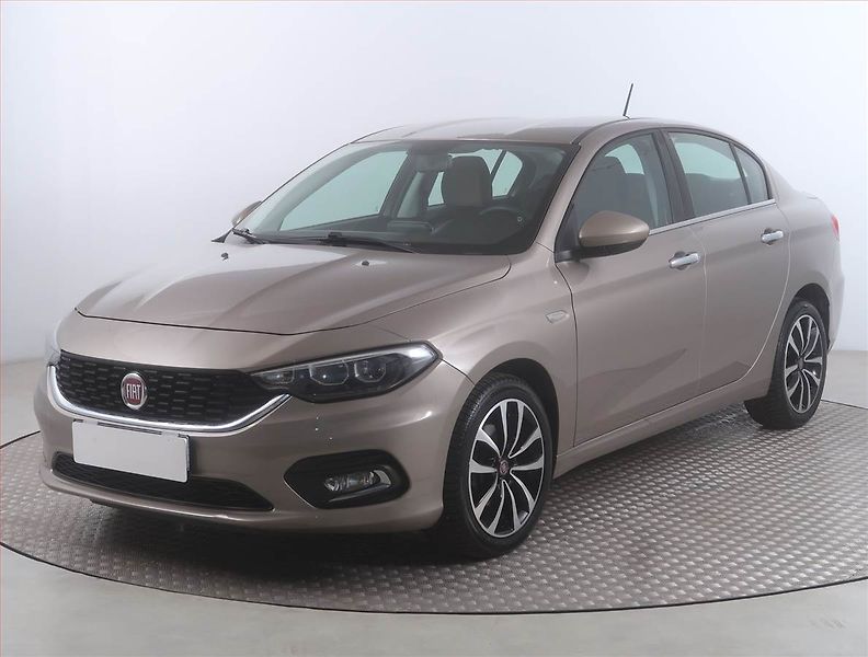Fiat Tipo (2019) 1.4 16V, Serv.kniha, Tempomat - fotka 2 z 14