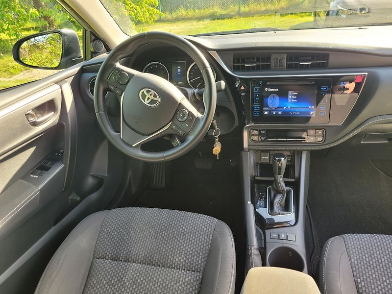 Toyota Corolla (2018) 1.6i, ČR, Trend+ LED, automat - fotka 8 z 11