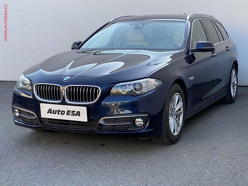 BMW Řada 5 (2013) 2.0i 528i xDrive, LuxuryLine - fotka 3 z 19