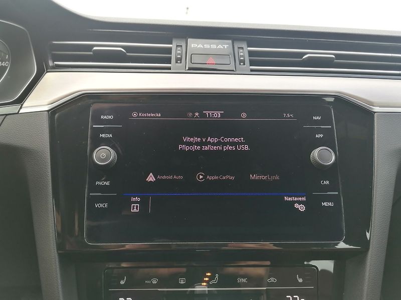 Volkswagen Passat (2021) 2.0 TDi DSG Elegance,Kůže,IQ - fotka 19 z 38
