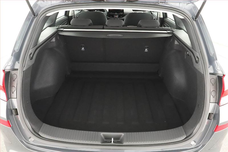 Hyundai i30 (2024) Smart 1.0 T-GDI, ČR,1.maj - fotka 16 z 17