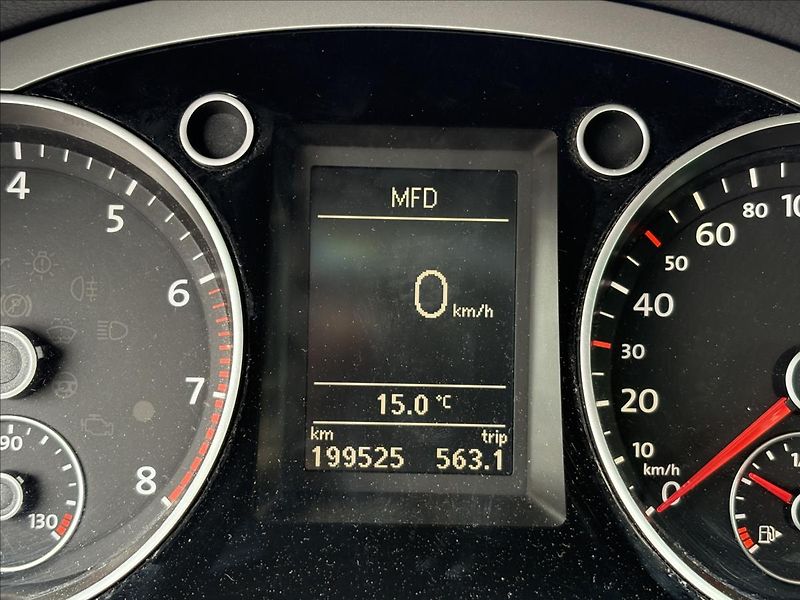 Volkswagen Passat 1,4 TSi 90kW DSG,Výhřev,Tažné - fotka 19 z 28