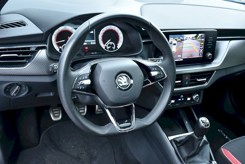 Škoda Kamiq (2023) Monte Carlo 1.5 TSI 110 kW - fotka 15 z 31