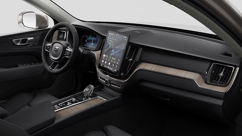 Volvo XC60 (2026) B5 AWD AUT BRIGHT PLUS  - fotka 3 z 11