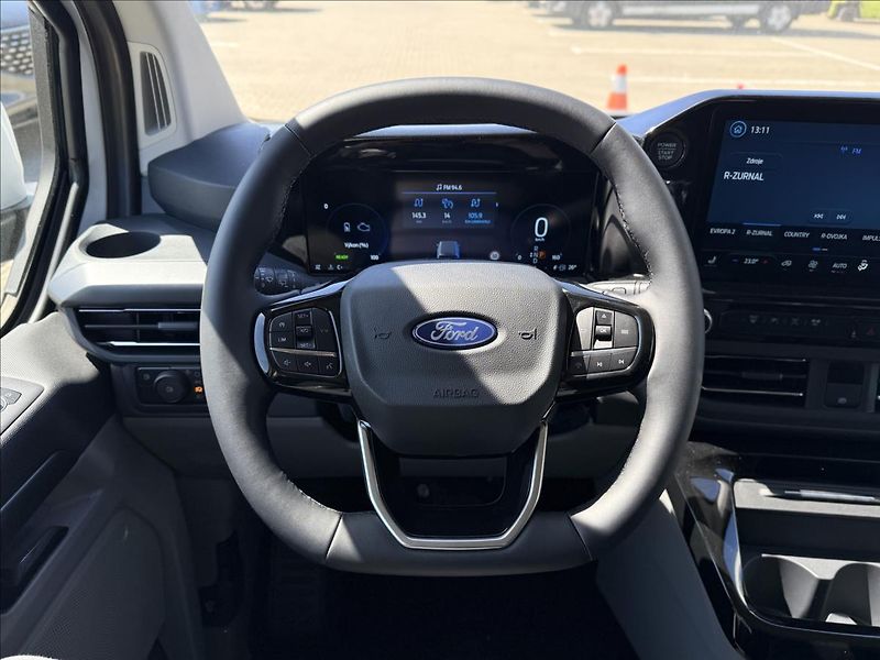 Ford Tourneo Custom 2,5 PHEV 171 kW Titanium L2 - fotka 20 z 26