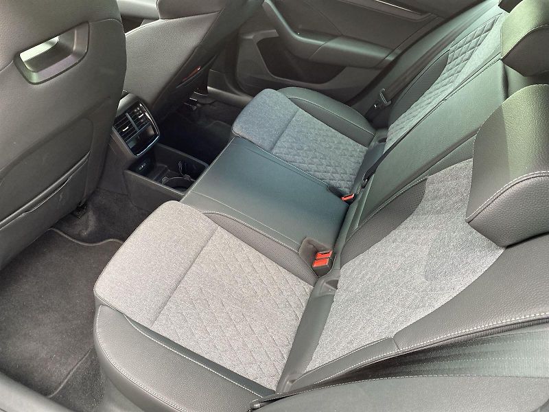 Škoda Octavia (2025) Combi 1.5 TSI DSG Sportline - fotka 6 z 39