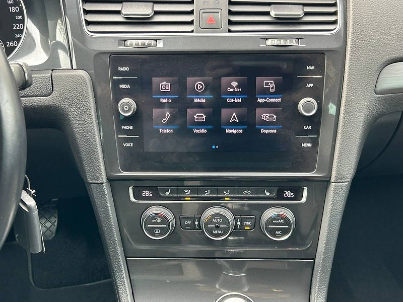 Volkswagen Golf (2020) 1.6 TDI 85 kW MANUÁL - fotka 14 z 35