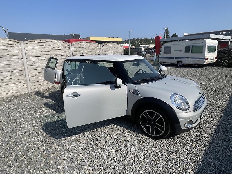 Mini Clubman 1.4i 95PS CLUBMAN 154TKM TOP!! - fotka 149 z 176