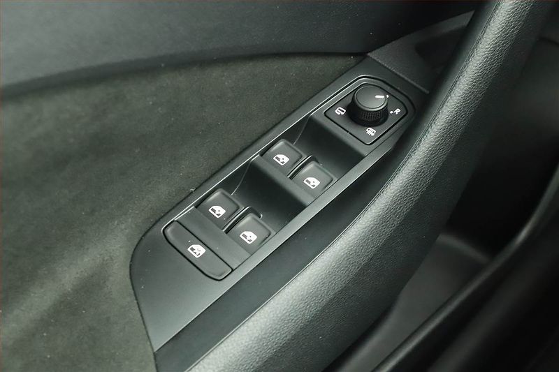 Škoda Scala (2025) 1.0 TSI, Drive, Matrix FullLed - fotka 10 z 16